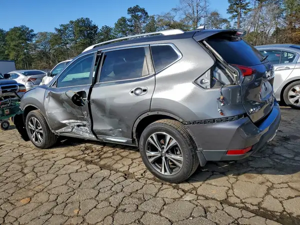 JN8AT2MV9HW025229 2017 NISSAN ROGUE - Image 2