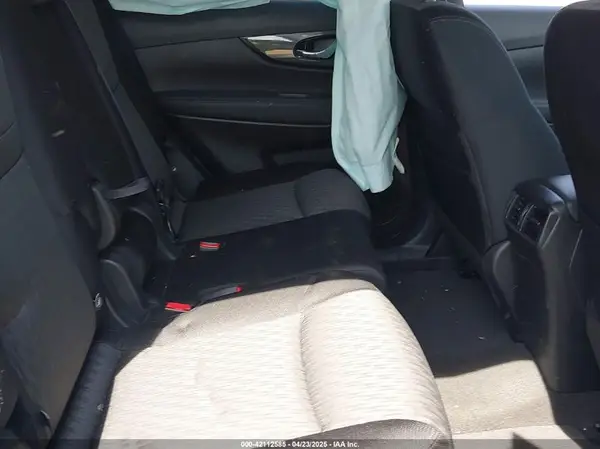 JN8AT2MV9HW025862 2017 NISSAN ROGUE - Image 8