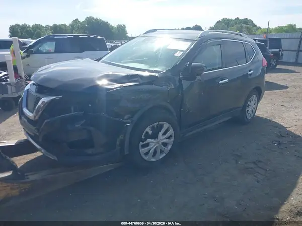 JN8AT2MV9HW027613 2017 NISSAN ROGUE - Image 2