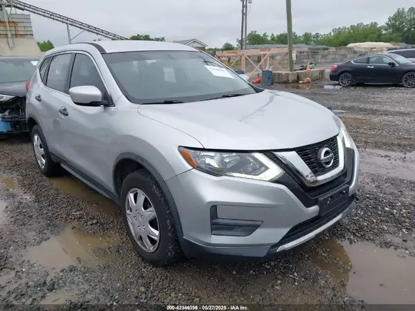 JN8AT2MV9HW250234 2017 NISSAN ROGUE - Image 1