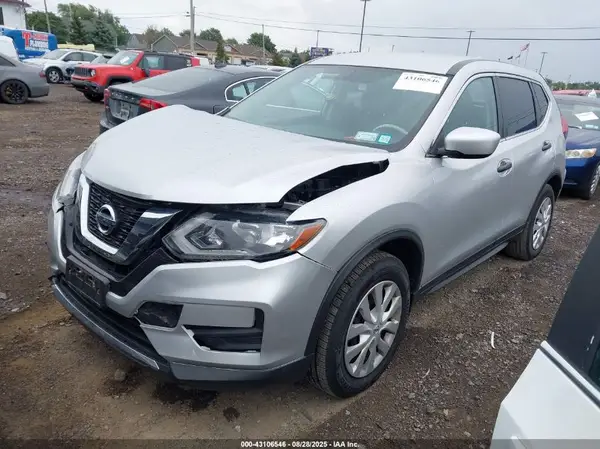 JN8AT2MV9HW251206 2017 NISSAN ROGUE - Image 2