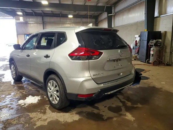 JN8AT2MV9HW253828 2017 NISSAN ROGUE - Image 2