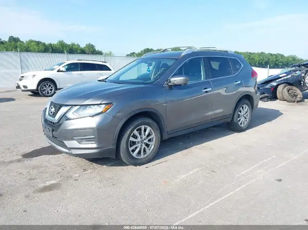 JN8AT2MV9HW255238 2017 NISSAN ROGUE - Image 2