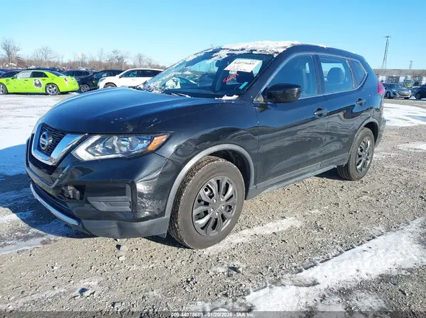 JN8AT2MV9HW256308 2017 NISSAN ROGUE - Image 2