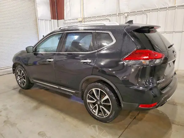 JN8AT2MV9HW256597 2017 NISSAN ROGUE - Image 2