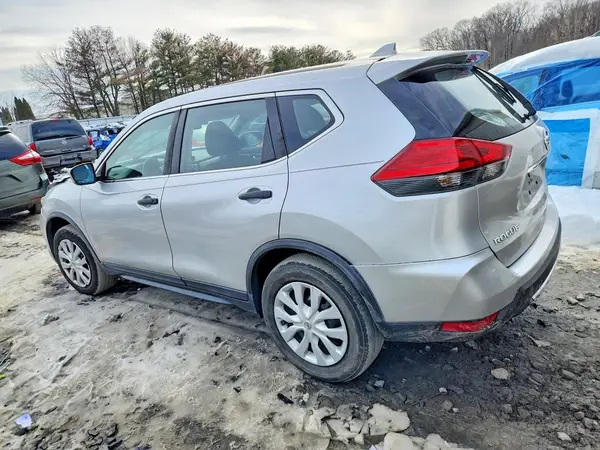 JN8AT2MV9HW257099 2017 NISSAN ROGUE - Image 2