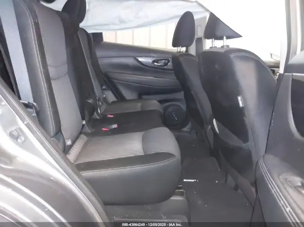 JN8AT2MV9HW261962 2017 NISSAN ROGUE - Image 8