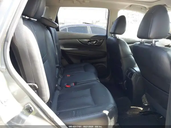 JN8AT2MV9HW263307 2017 NISSAN ROGUE - Image 8