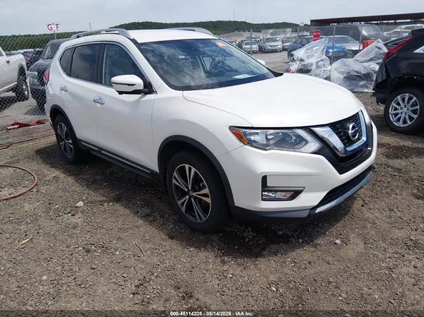 JN8AT2MV9HW265073 2017 NISSAN ROGUE - Image 1