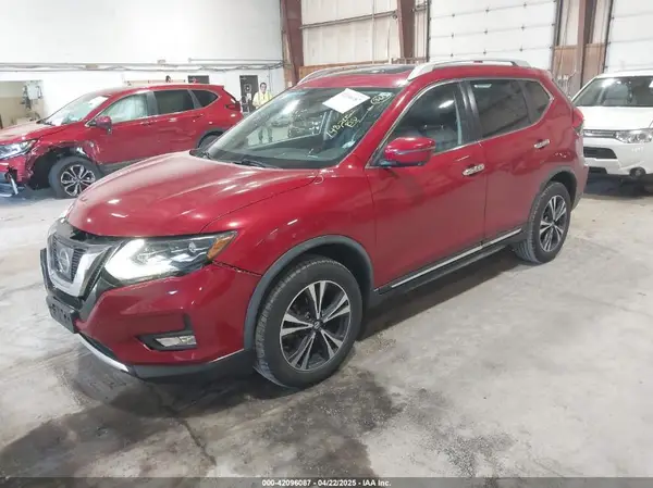 JN8AT2MV9HW270354 2017 NISSAN ROGUE - Image 2