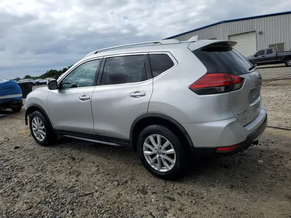 JN8AT2MV9HW270984 2017 NISSAN ROGUE - Image 2