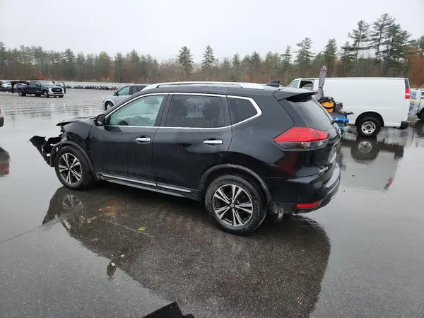 JN8AT2MV9HW271388 2017 NISSAN ROGUE - Image 2