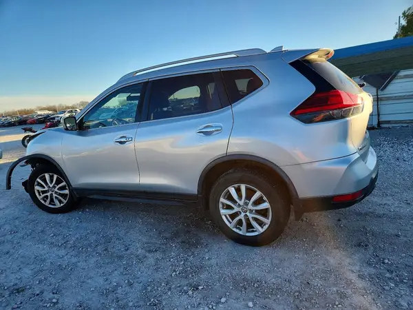 JN8AT2MV9HW271889 2017 NISSAN ROGUE - Image 2