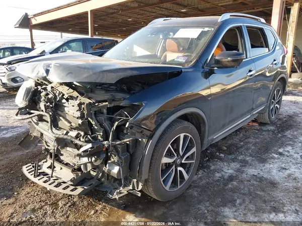 JN8AT2MV9HW271987 2017 NISSAN ROGUE - Image 2