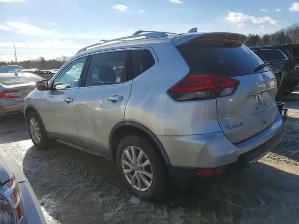 JN8AT2MV9HW272346 2017 NISSAN ROGUE - Image 2