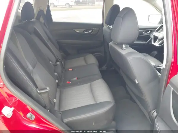 JN8AT2MV9HW272654 2017 NISSAN ROGUE - Image 8