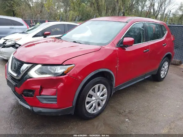 JN8AT2MV9HW275084 2017 NISSAN ROGUE - Image 2