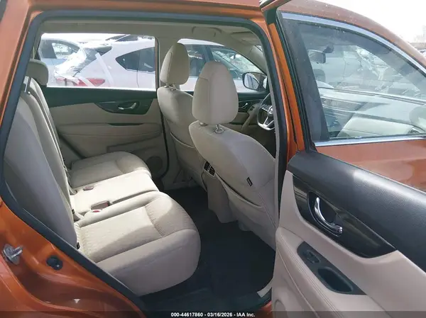 JN8AT2MV9HW275926 2017 NISSAN ROGUE - Image 8