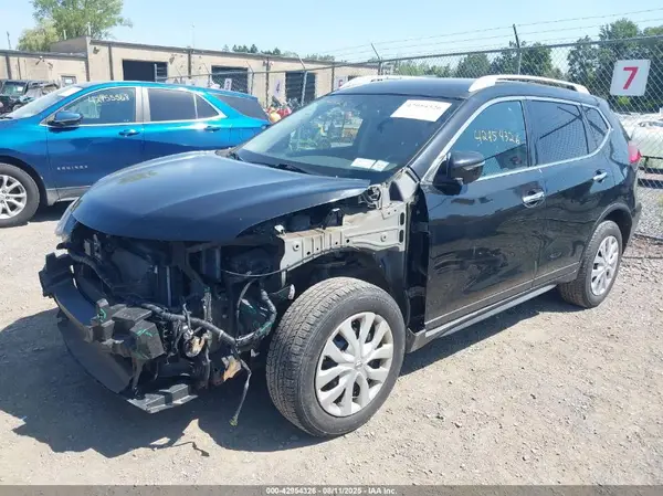 JN8AT2MV9HW276669 2017 NISSAN ROGUE - Image 2
