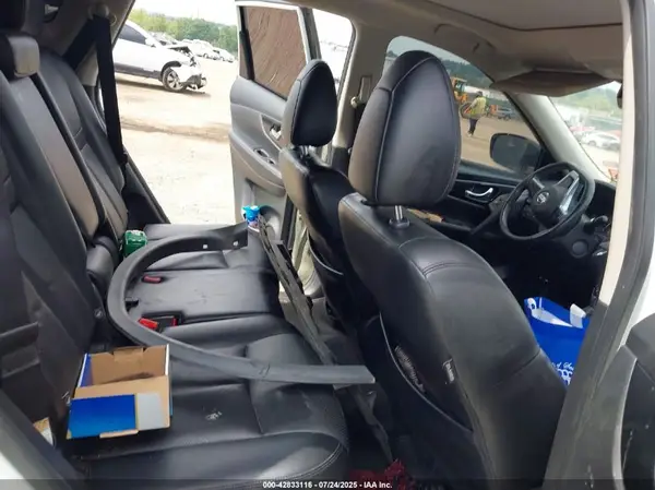 JN8AT2MV9HW281807 2017 NISSAN ROGUE - Image 8