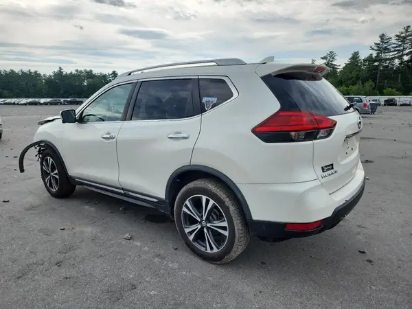 JN8AT2MV9HW283864 2017 NISSAN ROGUE - Image 2