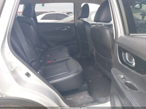 JN8AT2MV9HW284772 2017 NISSAN ROGUE - Image 8