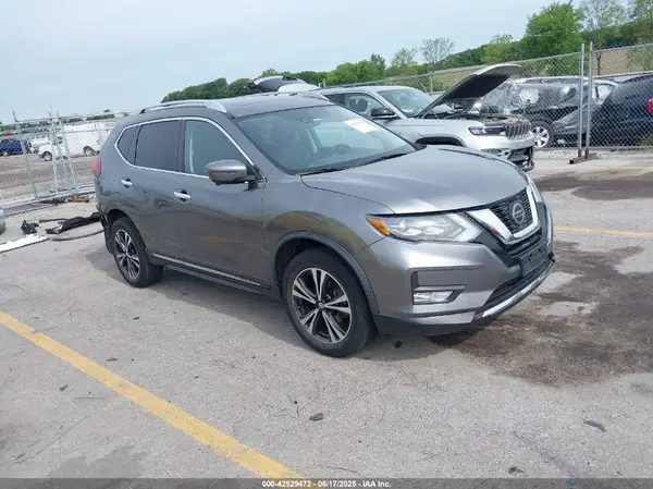 JN8AT2MV9JW300278 2018 NISSAN ROGUE - Image 1