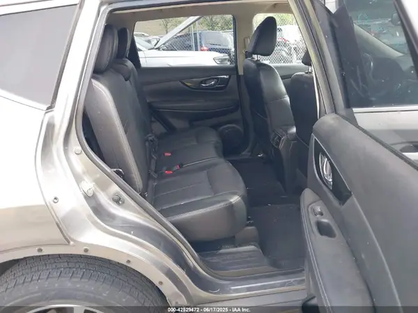 JN8AT2MV9JW300278 2018 NISSAN ROGUE - Image 8
