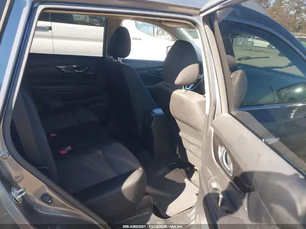JN8AT2MV9JW301981 2018 NISSAN ROGUE - Image 8