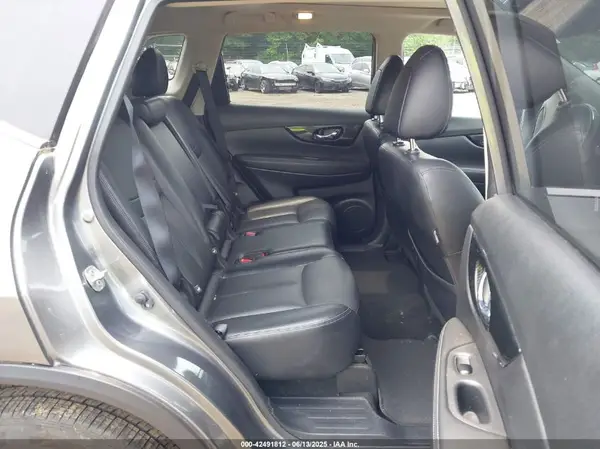 JN8AT2MV9JW306744 2018 NISSAN ROGUE - Image 8