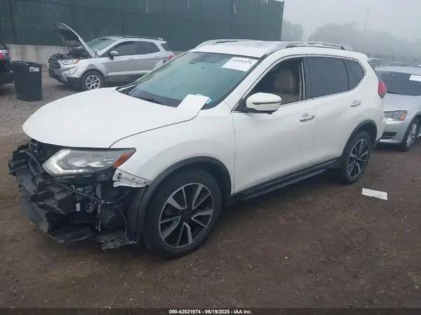 JN8AT2MV9JW309708 2018 NISSAN ROGUE - Image 2