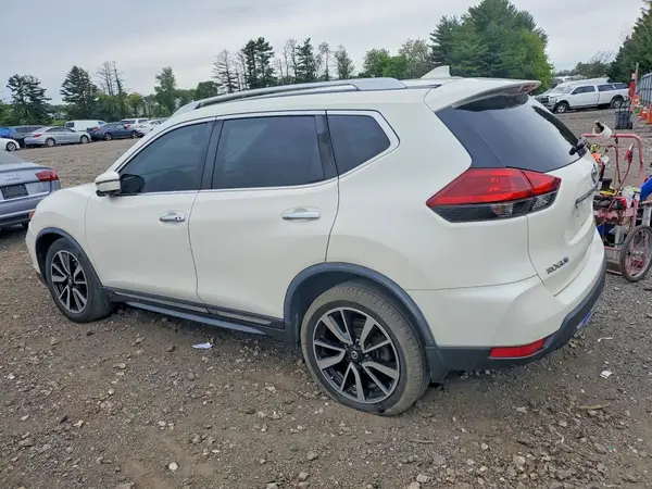 JN8AT2MV9JW311362 2018 NISSAN ROGUE - Image 2