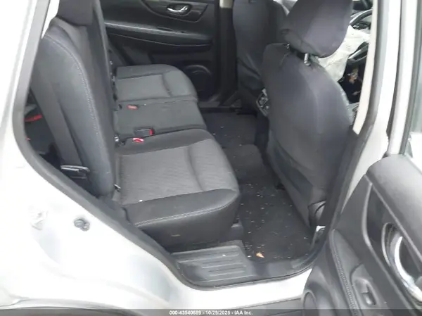 JN8AT2MV9JW313001 2018 NISSAN ROGUE - Image 8