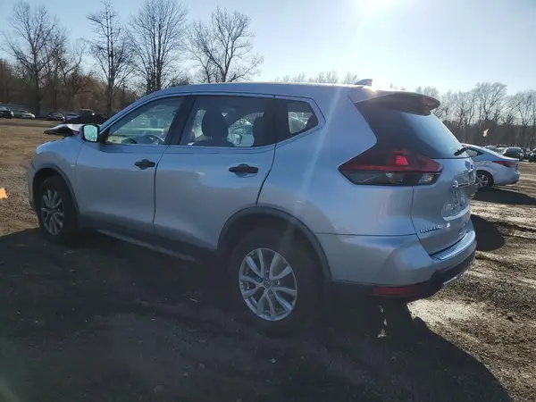 JN8AT2MV9JW313581 2018 NISSAN ROGUE - Image 2