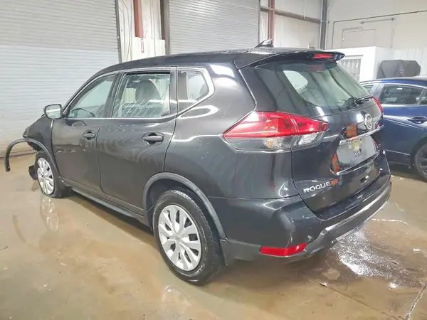 JN8AT2MV9JW315766 2018 NISSAN ROGUE - Image 2