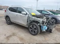 JN8AT2MV9JW318201 2018 NISSAN ROGUE