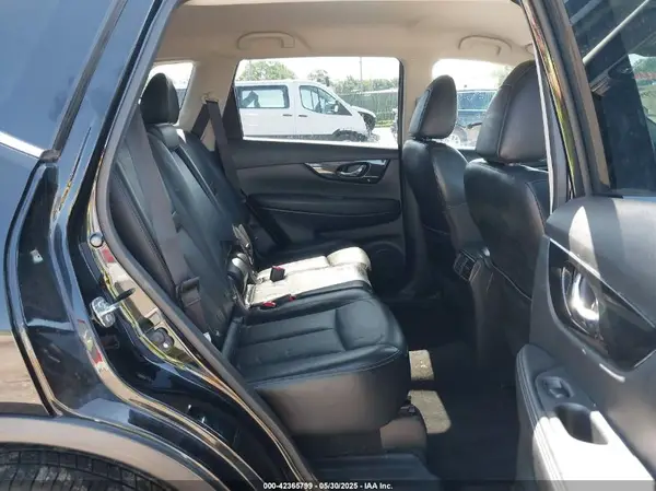 JN8AT2MV9JW318392 2018 NISSAN ROGUE - Image 8