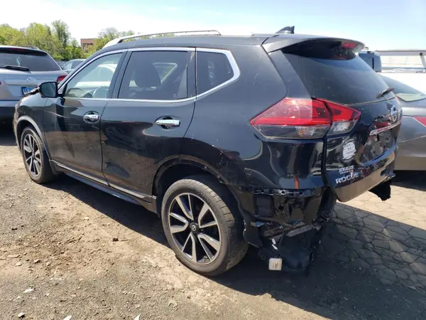 JN8AT2MV9JW318800 2018 NISSAN ROGUE - Image 2