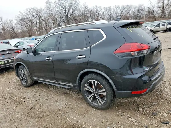 JN8AT2MV9JW321731 2018 NISSAN ROGUE - Image 2