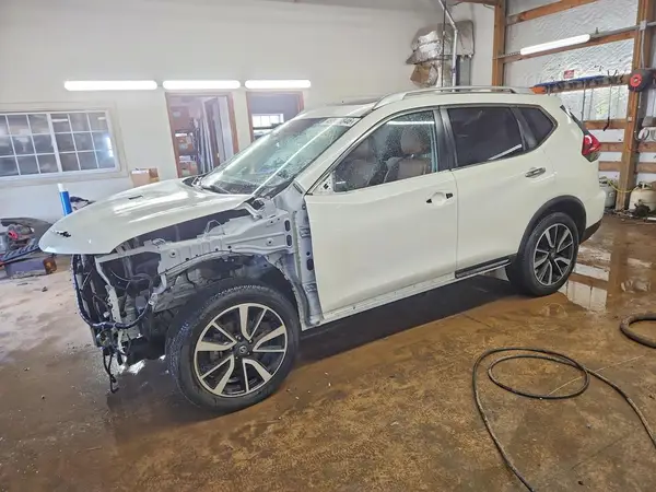 JN8AT2MV9JW323060 2018 NISSAN ROGUE - Image 1