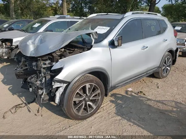 JN8AT2MV9JW324323 2018 NISSAN ROGUE - Image 2