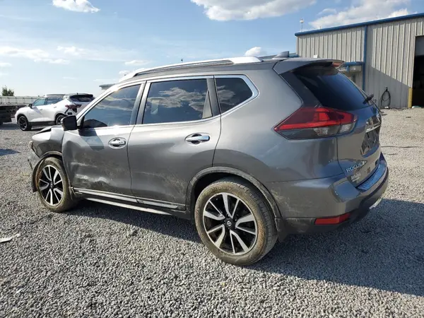 JN8AT2MV9JW324533 2018 NISSAN ROGUE - Image 2