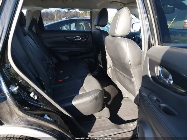 JN8AT2MV9JW325567 2018 NISSAN ROGUE - Image 8