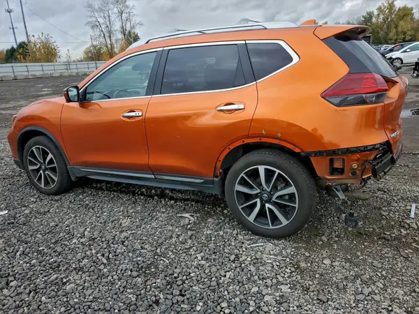 JN8AT2MV9JW328310 2018 NISSAN ROGUE - Image 2