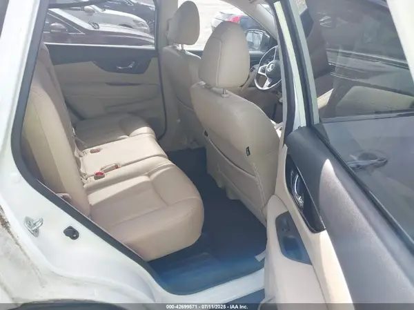 JN8AT2MV9JW341090 2018 NISSAN ROGUE - Image 8
