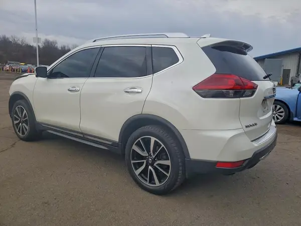 JN8AT2MV9JW342157 2018 NISSAN ROGUE - Image 2