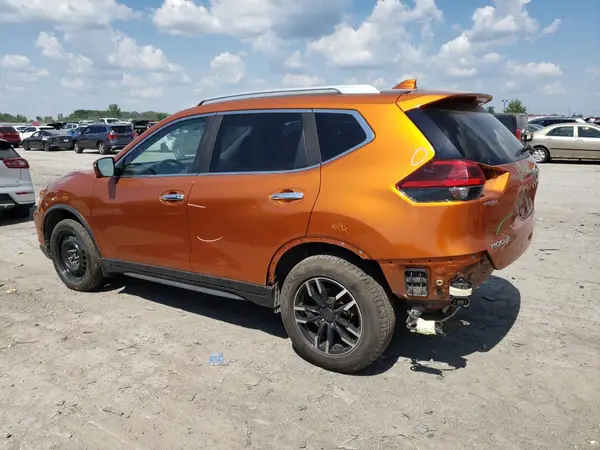 JN8AT2MV9JW344037 2018 NISSAN ROGUE - Image 2