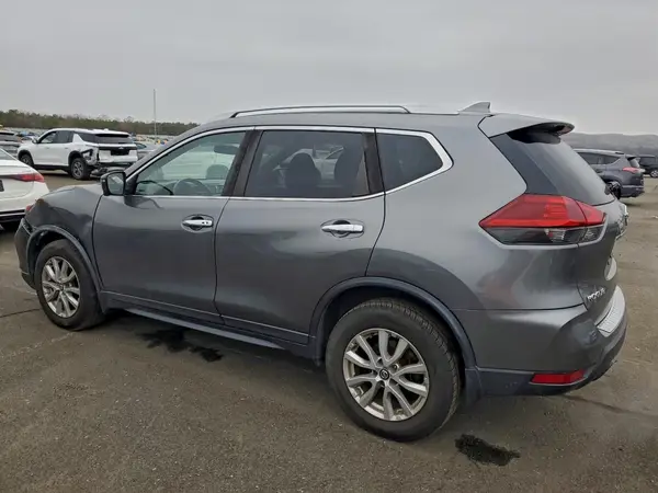 JN8AT2MV9JW344930 2018 NISSAN ROGUE - Image 2