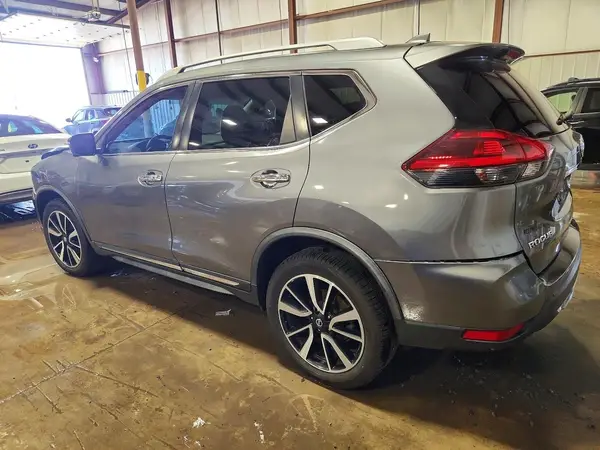 JN8AT2MV9JW346256 2018 NISSAN ROGUE - Image 2