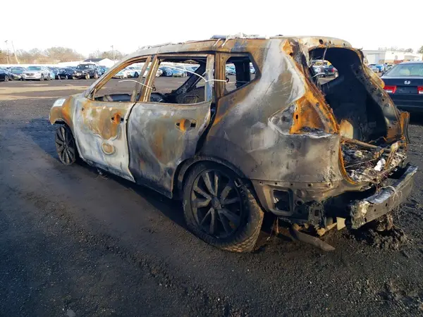 JN8AT2MV9JW347777 2018 NISSAN ROGUE - Image 2